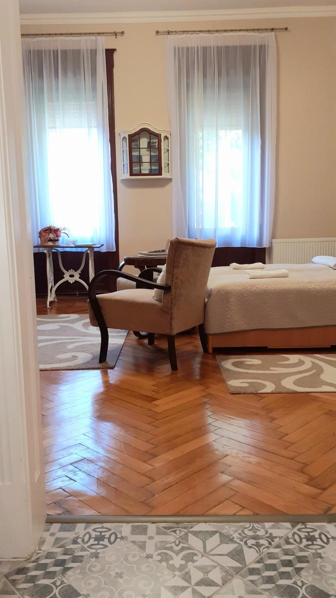 Ékszerdoboz Apartman Eger Apartman Kültér fotó
